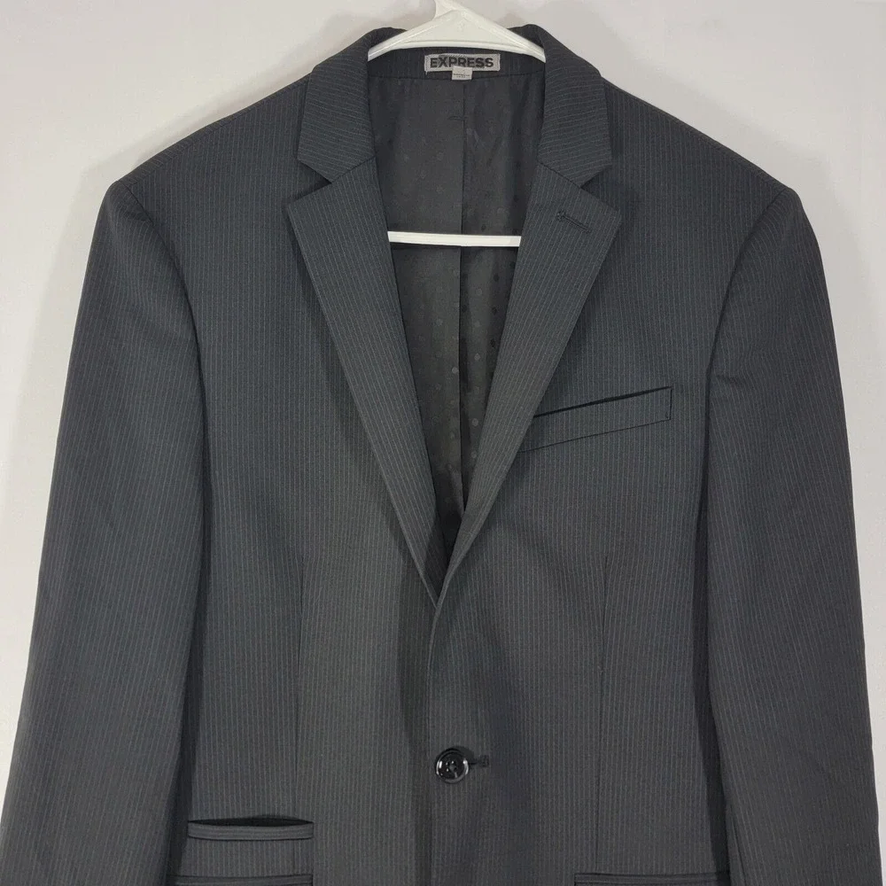 Express Photographer Men's Sport Coat Two Button CH Black Striped 36R Fitted‎